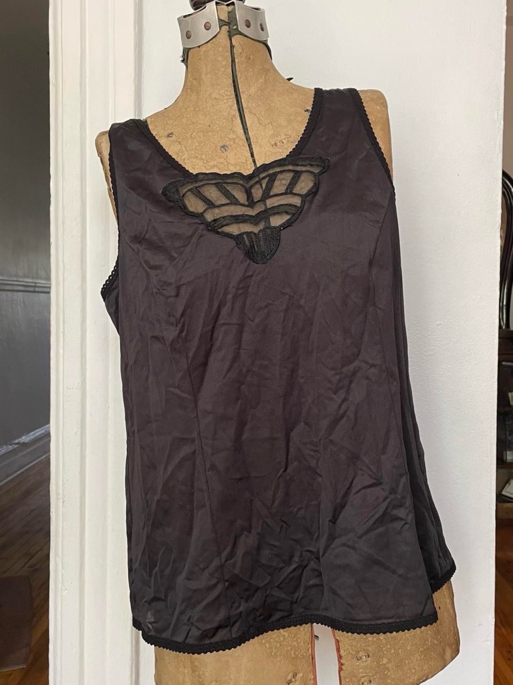 Black Lace Trim Sleeveless Tank Top